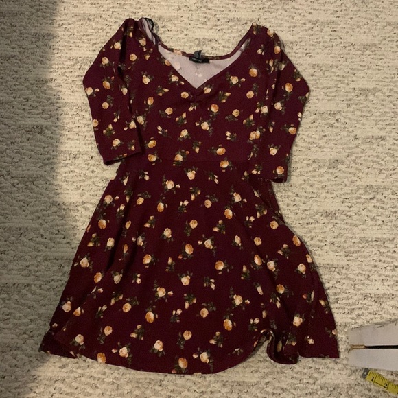 Maroon floral dress - Picture 1 of 4